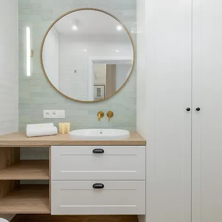 Stylowy 400 M Od Plazy By Renters Dziwnówek