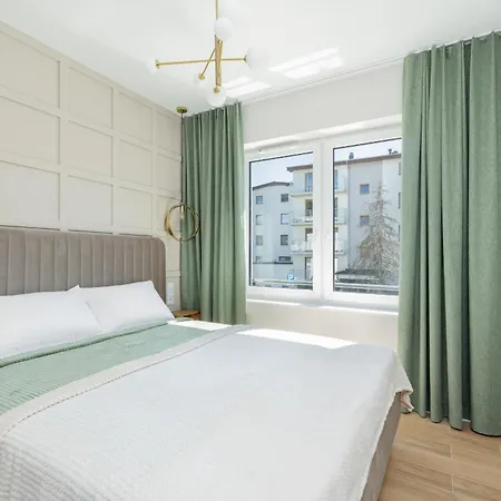 Stylowy 400 M Od Plazy By Renters * Dziwnówek